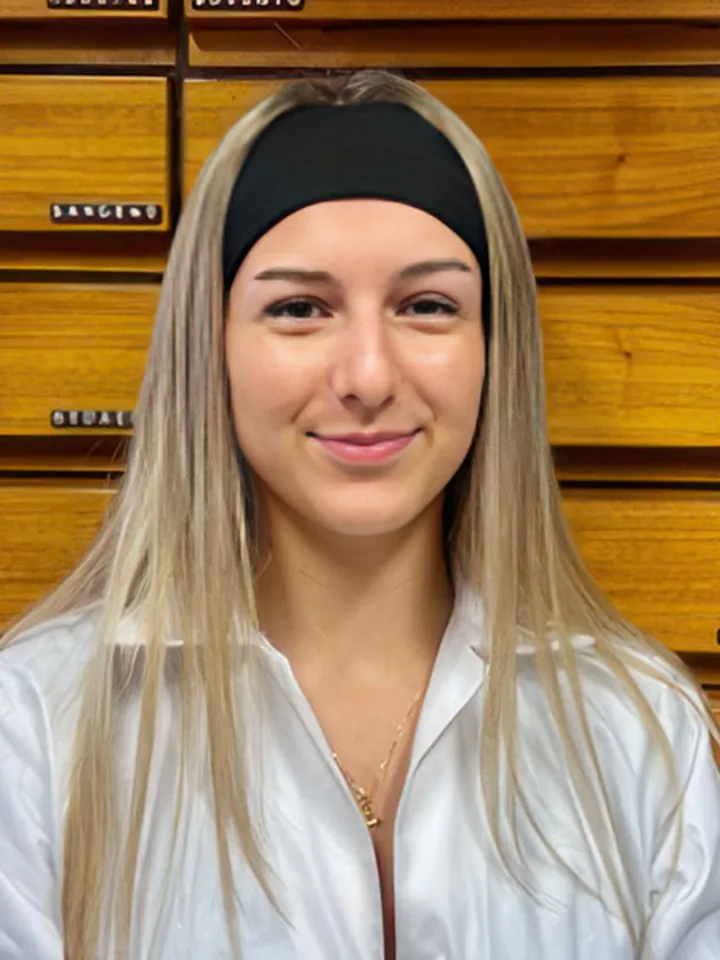 Porträt von Leonie Zöhrer